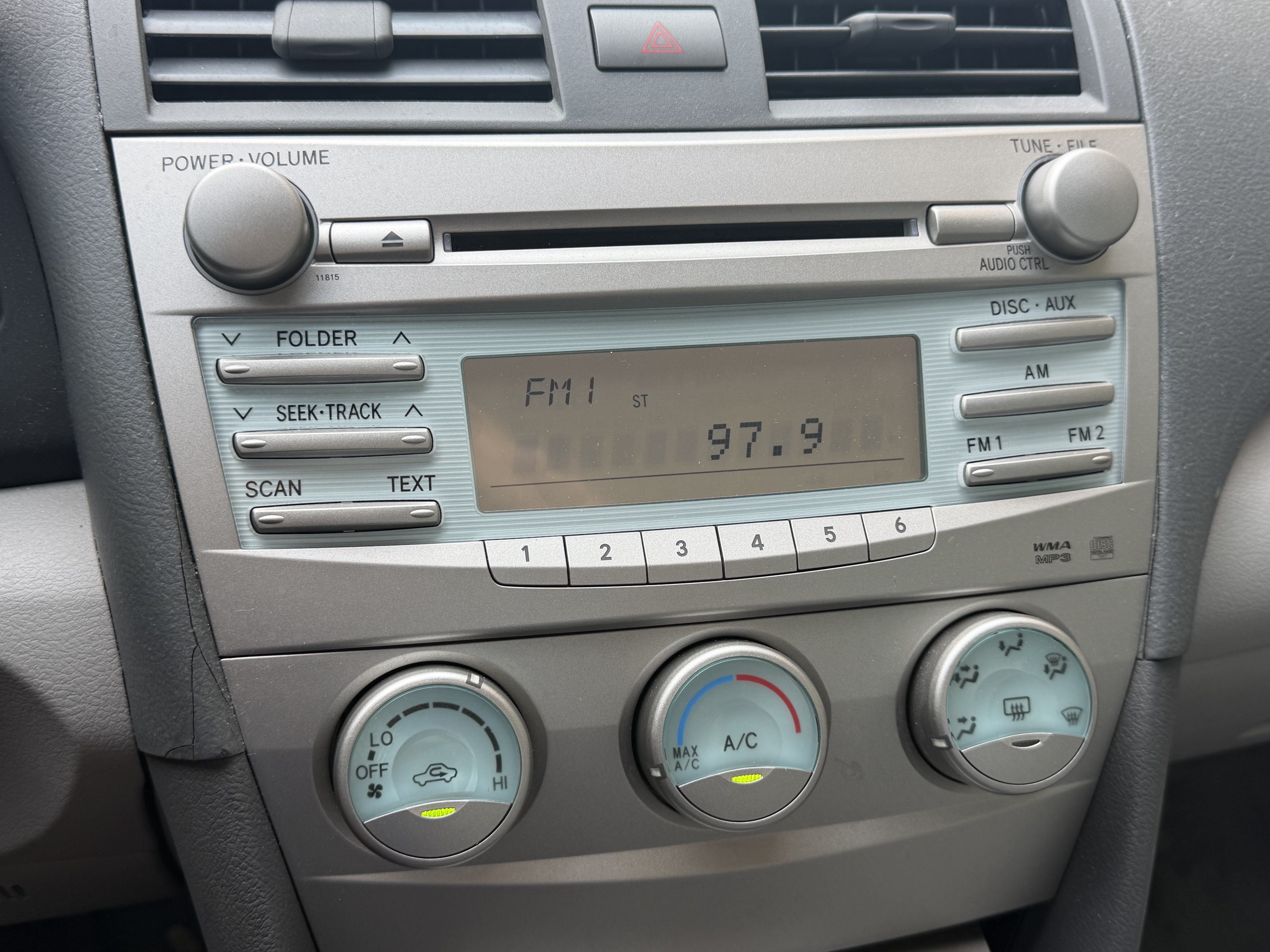 Used 2007 Toyota Camry LE FWD image 12