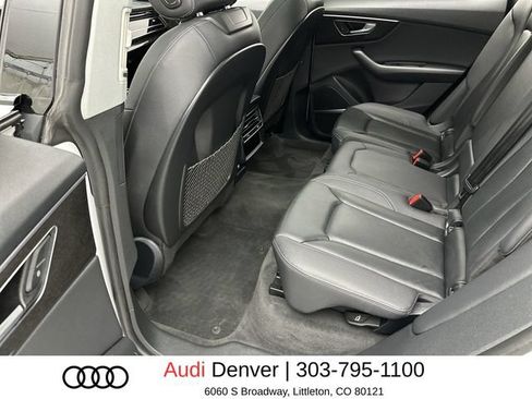 Used 2019 Audi Q8 Premium Plus w/ Premium Plus AWD/4WD image 23