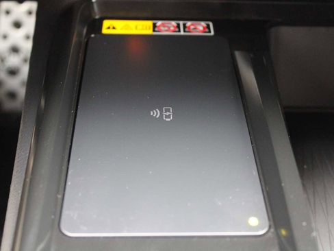 Used 2025 Toyota Camry LE image 22