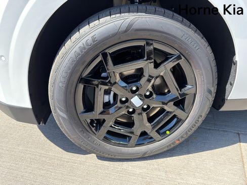 New 2026 Kia Carnival SX Prestige FWD image 8