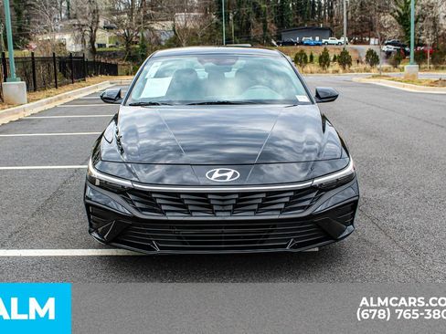 Used 2025 Hyundai Elantra Sport image 10