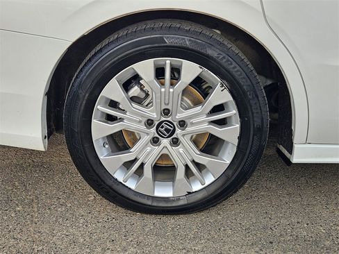 Used 2025 Honda Odyssey Sport-L image 9