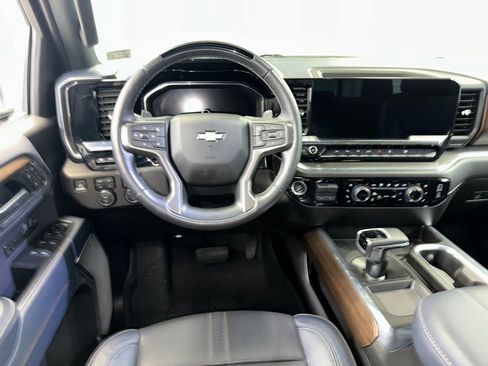 Certified 2024 Chevrolet Silverado 1500 High Country w/ Technology Package image 2