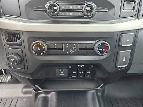 Used 2021 Ford F150 XL image 24