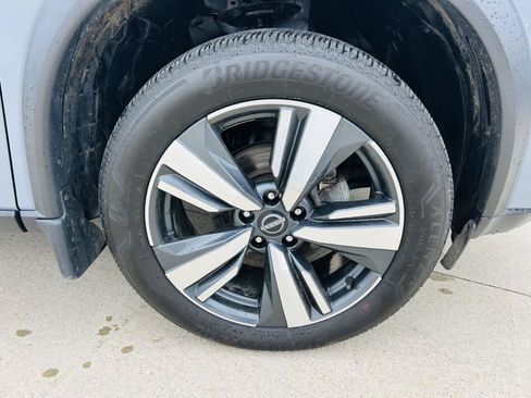 Used 2023 Nissan Rogue SL AWD/4WD image 41