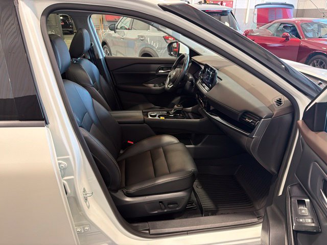 Certified 2023 Nissan Rogue SL w/ SL Premium Package AWD/4WD image 16