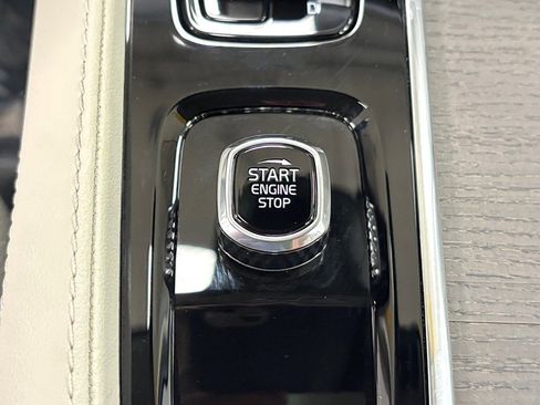 Used 2025 Volvo XC90 B6 Plus w/ Protection Package Premier AWD/4WD image 30