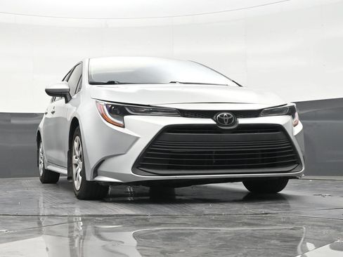 Used 2024 Toyota Corolla LE FWD image 26