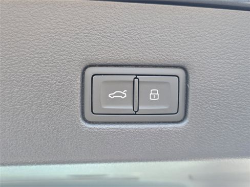 Used 2022 Audi S7 Prestige image 9