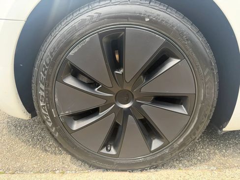 Used 2024 Tesla Model 3 Long Range AWD/4WD image 24