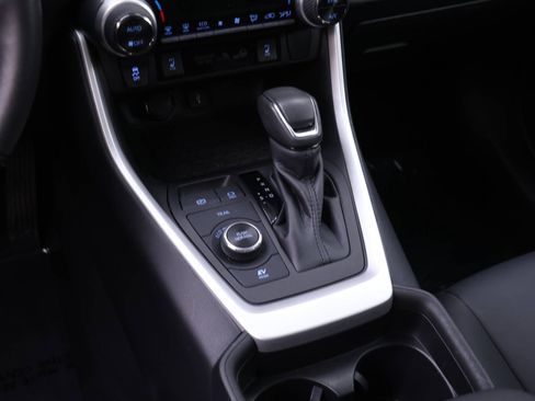 Certified 2021 Toyota RAV4 XLE Premium image 11