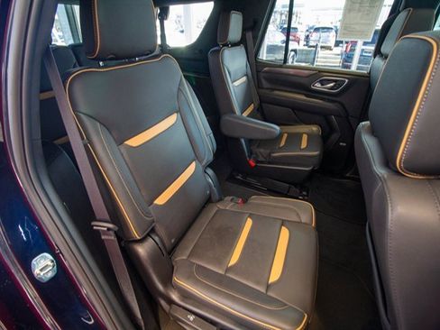 Used 2024 GMC Yukon AT4 w/ AT4 Premium Package image 18
