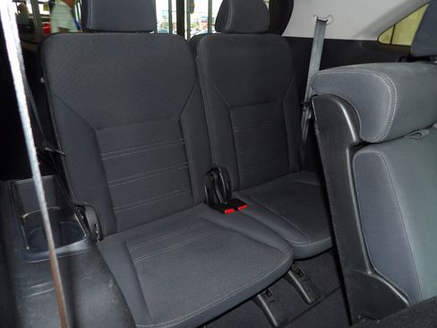 Used 2019 Kia Sorento FWD V6 image 18