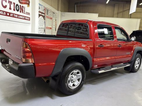Used 2015 Toyota Tacoma PreRunner image 9