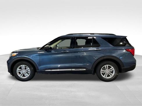 Used 2020 Ford Explorer XLT w/ Equipment Group 202A RWD image 4