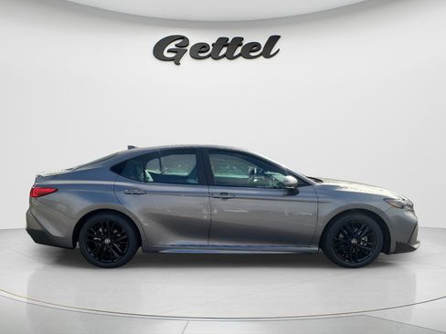 New 2026 Toyota Camry SE image 3