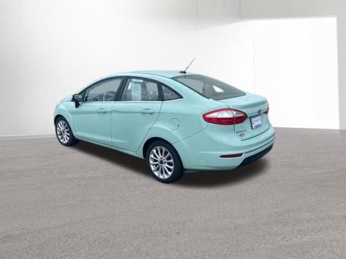 Used 2017 Ford Fiesta Titanium image 4