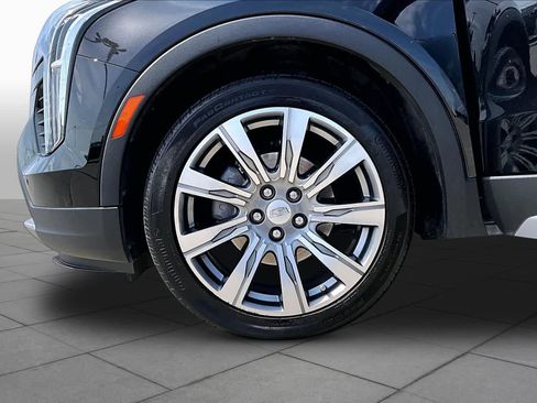 Used 2023 Cadillac XT4 Premium Luxury w/ Cold Weather Package FWD image 10