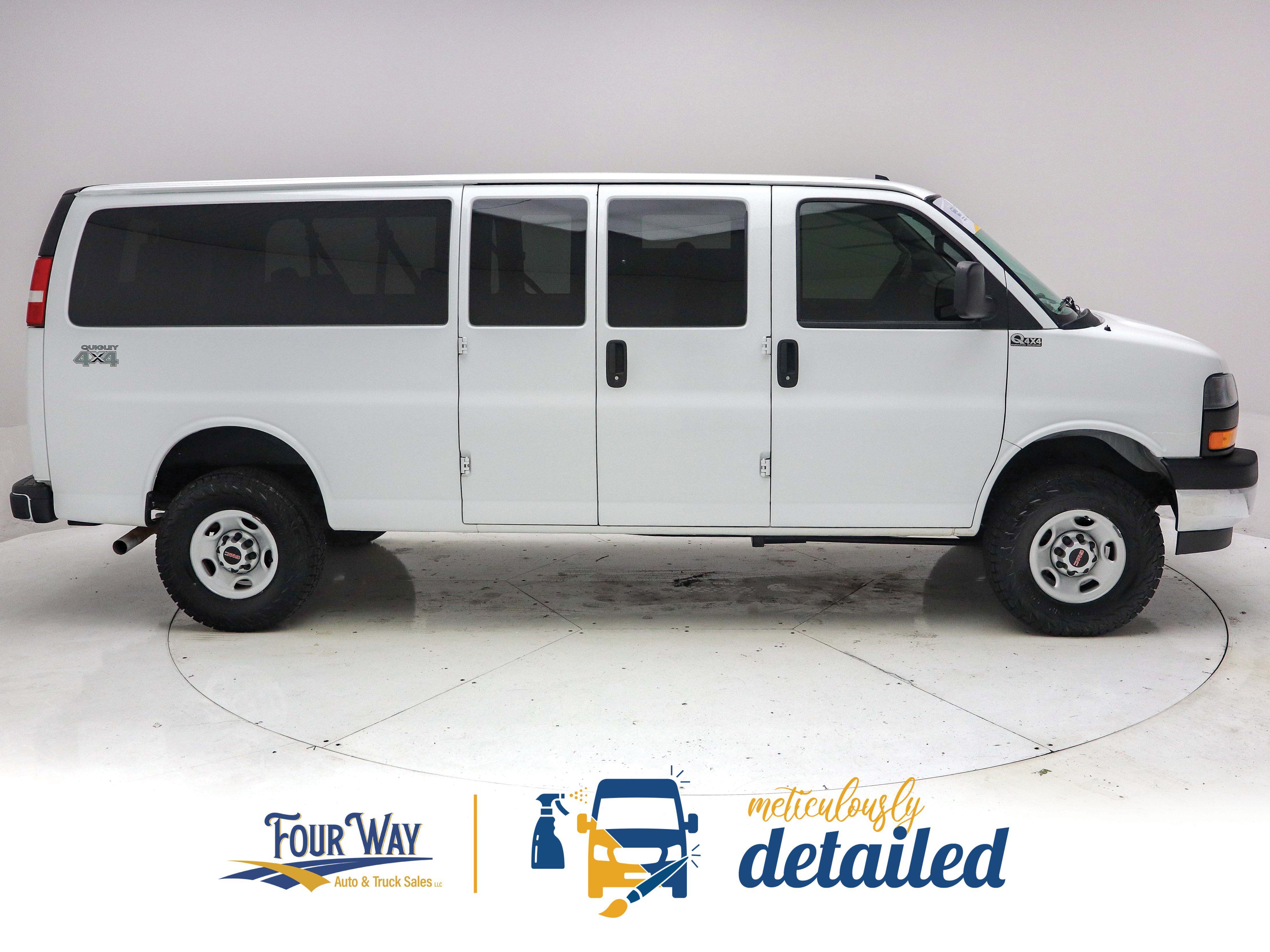 Used 2023 GMC Savana 3500 LS w/ Chrome Appearance Package RWD image 2