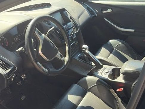 Used 2014 Ford Focus ST w/ Equipment Group 202A FWD image 5