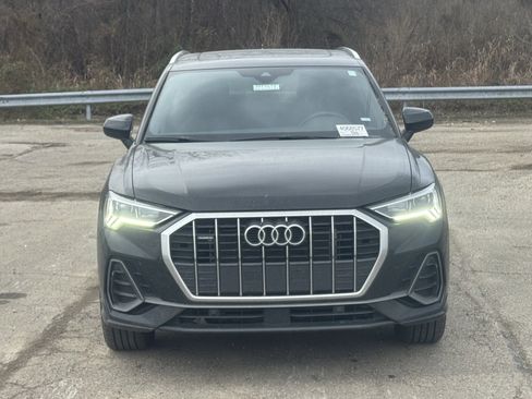 Used 2025 Audi Q3 2.0T Premium image 2