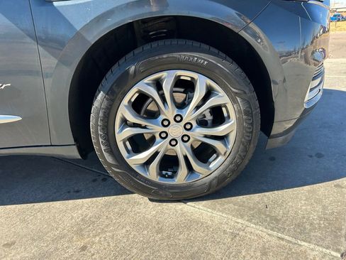 Used 2021 Buick Enclave Avenir w/ Avenir Technology Package AWD/4WD image 36