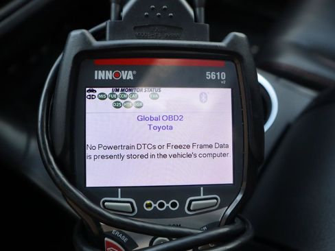 Used 2019 Toyota Highlander SE AWD/4WD image 27