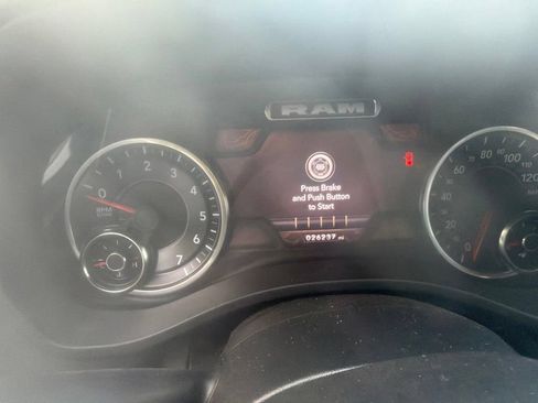 Used 2023 RAM 1500 Laramie AWD/4WD image 13
