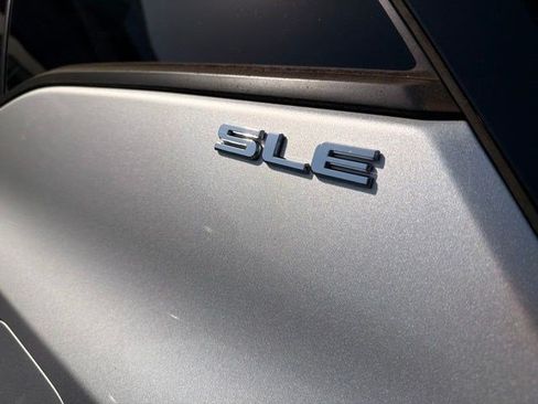 Used 2020 GMC Terrain SLE w/ Driver Convenience Package AWD/4WD image 9