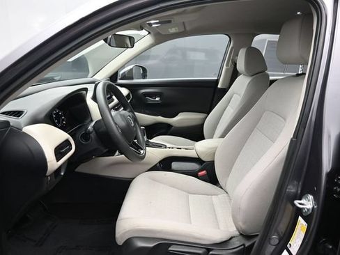 Used 2023 Honda HR-V LX image 6