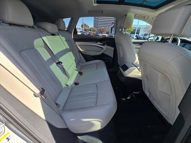 Used 2024 Audi Q8 e-tron Premium Plus w/ Premium Plus Package AWD/4WD image 12