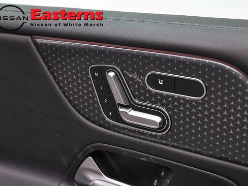 Used 2025 Mercedes-Benz GLB 250 w/ Exclusive Package image 20