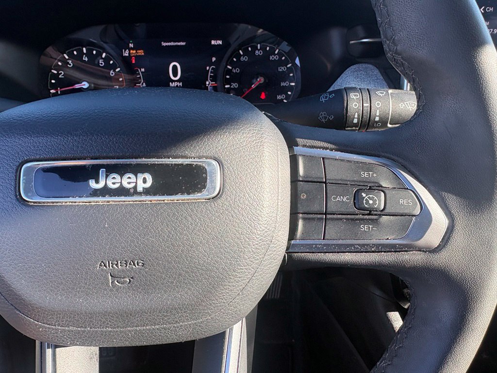 Used 2024 Jeep Compass Latitude AWD/4WD image 17