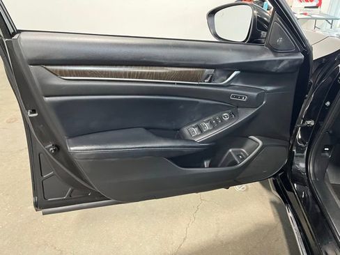 Used 2018 Honda Accord EX-L image 24