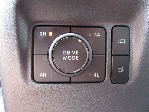 Certified 2025 Ford Expedition Max Active AWD/4WD image 18