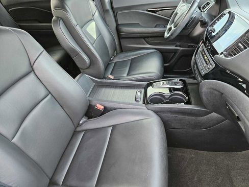 Used 2020 Honda Pilot Touring image 14