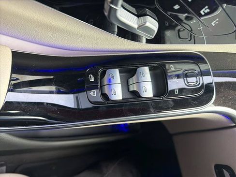 Used 2022 Mercedes-Benz S 500 4MATIC image 11