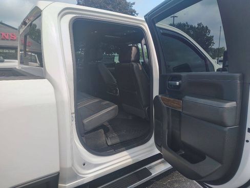 Used 2022 Chevrolet Silverado 2500 High Country w/ Z71 Off-Road Package AWD/4WD image 28
