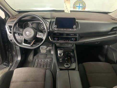 Used 2023 Nissan Rogue SV image 6