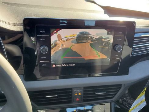 New 2025 Volkswagen Jetta SE image 25