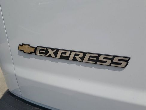 New 2025 Chevrolet Express 2500 w/ Driver Convenience Package image 6