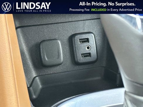 Used 2016 Chevrolet Volt Premier w/ Driver Confidence Package image 17