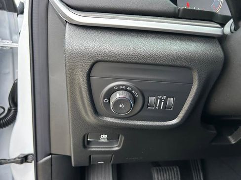 New 2025 Jeep Grand Cherokee L Limited w/ Trailer Tow Package image 18