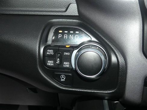 Used 2023 RAM 1500 Big Horn AWD/4WD image 34