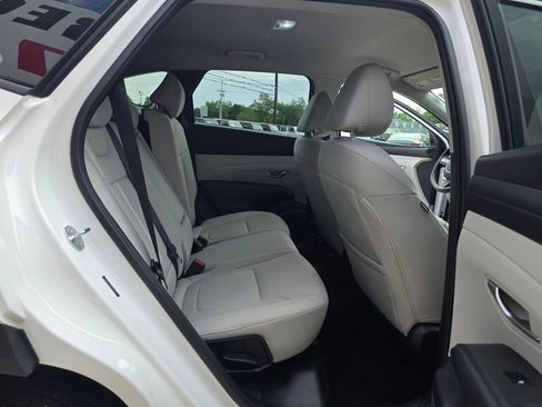 Used 2025 Hyundai Tucson SEL FWD image 14