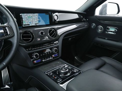 Used 2023 Rolls-Royce Ghost Black Badge image 34