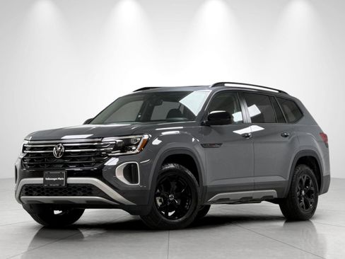 New 2026 Volkswagen Atlas Peak Edition AWD/4WD image 1
