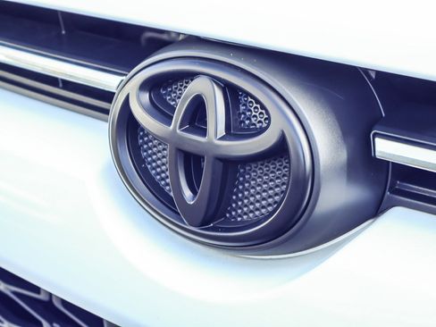 Used 2023 Toyota 4Runner SR5 RWD image 24