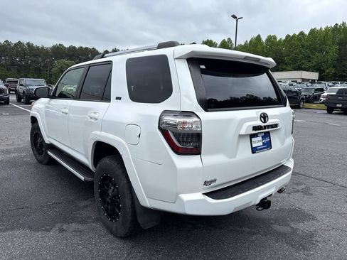 Used 2022 Toyota 4Runner SR5 Premium AWD/4WD image 5