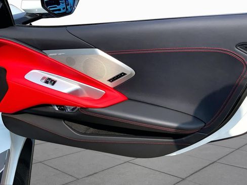 Used 2022 Chevrolet Corvette Stingray Preferred Conv w/ Z51 Performance Package RWD image 23